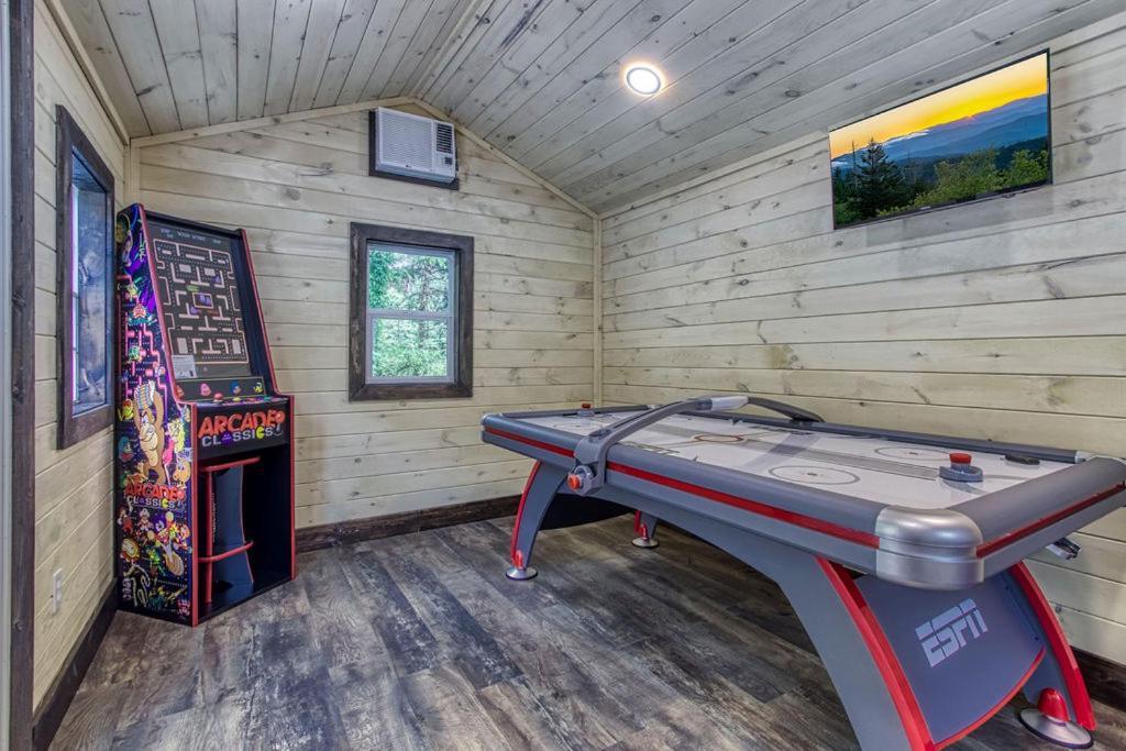 Tranquility Hollow, Indoor Pool, Game Room, 1089 Free Tickets Each Paid Day, Dollywood And More! เซอเวียร์วีล ภายนอก รูปภาพ