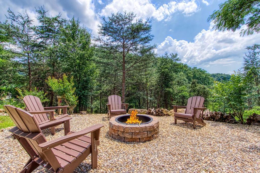 Tranquility Hollow, Indoor Pool, Game Room, 1089 Free Tickets Each Paid Day, Dollywood And More! เซอเวียร์วีล ภายนอก รูปภาพ